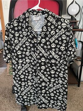 The Goonies Black Skull Print Short-Sleeve Button-Down Shirt